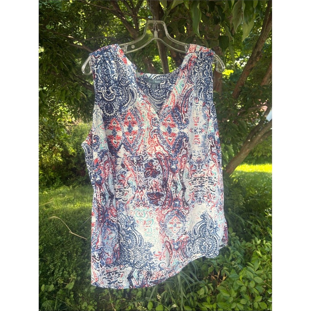 Sleeveless Paisley Print V-Neck Top 1X